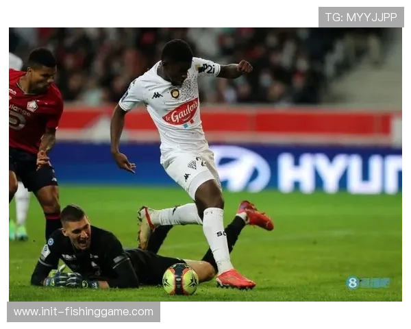 昂热1-0梅斯,保级关键战凸显中游球队定位球效率 昂热1-0梅斯,保级关键战凸显中游球队定位球效率