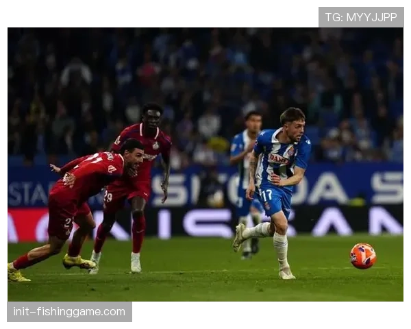 阿拉维斯0-0奥萨苏纳,双方各取一分脱离降级区